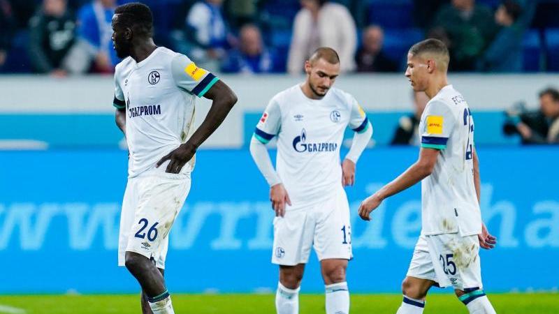 Ratlose Gesichter bei den Schalke-Stars nach dem 0:2 in Hoffenheim