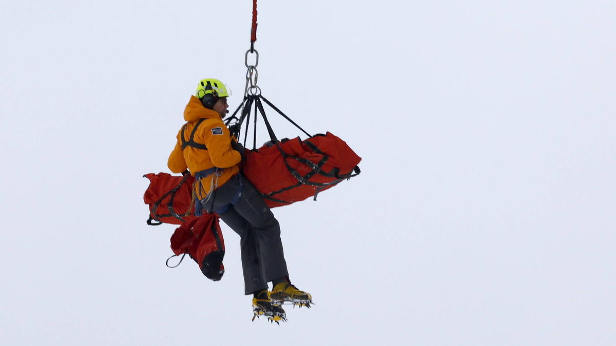 Ski-Star Mauro Caviezel wurde mit einem Helikopter abtransportiert