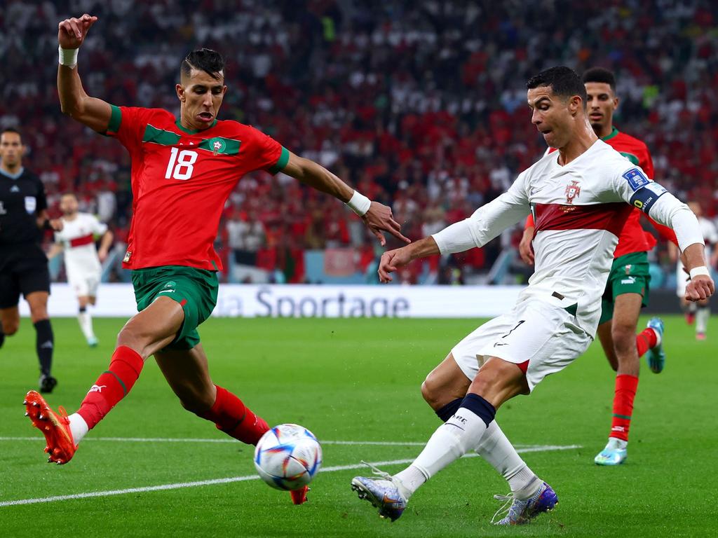 Cristiano Ronaldo (r) steht nun bei 196 Einsätzen für die portugiesische Nationalelf