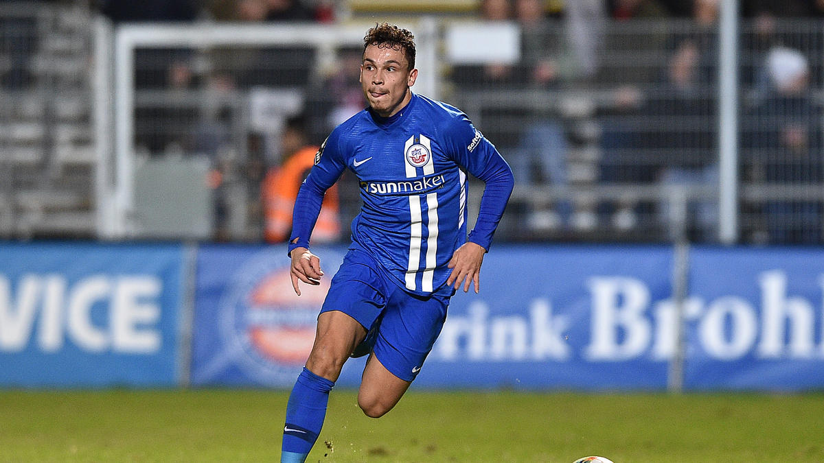 Hansa Rostock feiert in der 3. Liga einen Heimsieg Hansa Rostock feiert in der 3. Liga einen Heimsieg