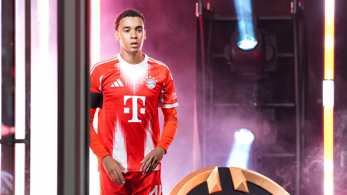 Jamal Musiala wird dem FC Bayern noch länger fehlen