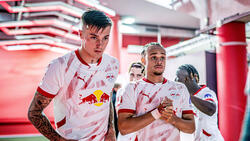 Spielt Benjamin Sesko (l.) in der kommenden Saison weiterhin für RB Leipzig?