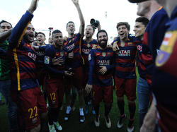 Großer Jubel beim FC Barcelona nach dem 3:0-Sieg in Granada