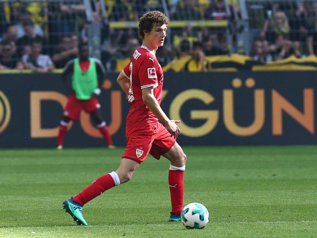 VfB-Verteidiger Benjamin Pavard steht offenbar beim BVB auf dem Wunschzettel VfB-Verteidiger Benjamin Pavard steht offenbar beim BVB auf dem Wunschzettel