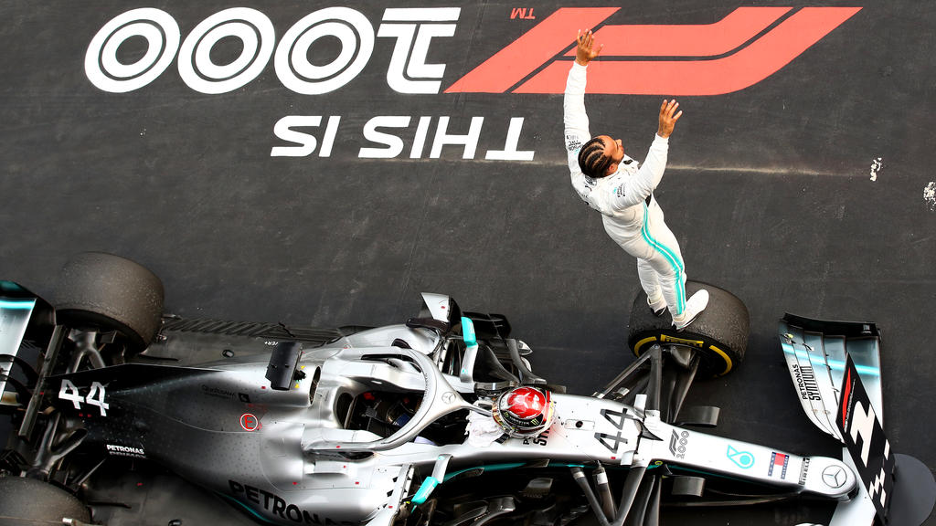 Lewis Hamilton gewinnt den Großen Preis von China Lewis Hamilton gewinnt den Großen Preis von China