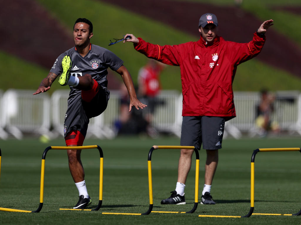 Thiago entrenándose con el Bayern. (Foto: Getty)