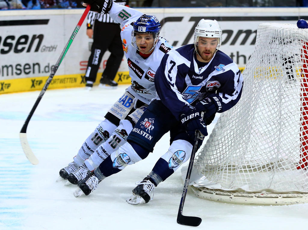 Dominik Tiffels (r.) spielt künftig wieder in Köln Dominik Tiffels (r.) spielt künftig wieder in Köln