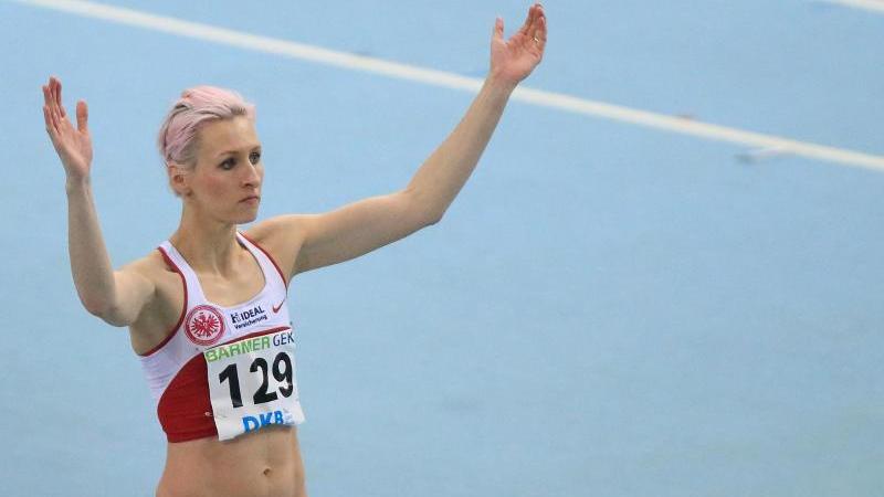 Darf sich mit zehn Jahren Verspätung auf WM-Silber freuen: Ariane Friedrich Darf sich mit zehn Jahren Verspätung auf WM-Silber freuen: Ariane Friedrich