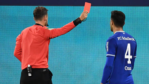 Platzverweis für Ozan Kabak