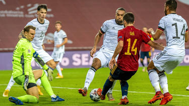 Bei der Fußball-WM 2022 in Katar trifft Deutschland auf Spanien