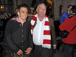 Philipp Lahm (l.) hofft auf eine Rückkehr von Uli Hoeneß (r.)