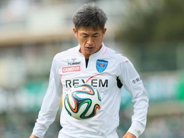 Den Ball immer noch fest im Blick: der 48-jährige Kazuyoshi Miura