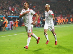 Franck Ribéry (l.) traf zum Rückrundenstart gegen Leverkusen
