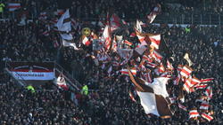 St-Pauli-Fans zündeten Pyros im Stadion