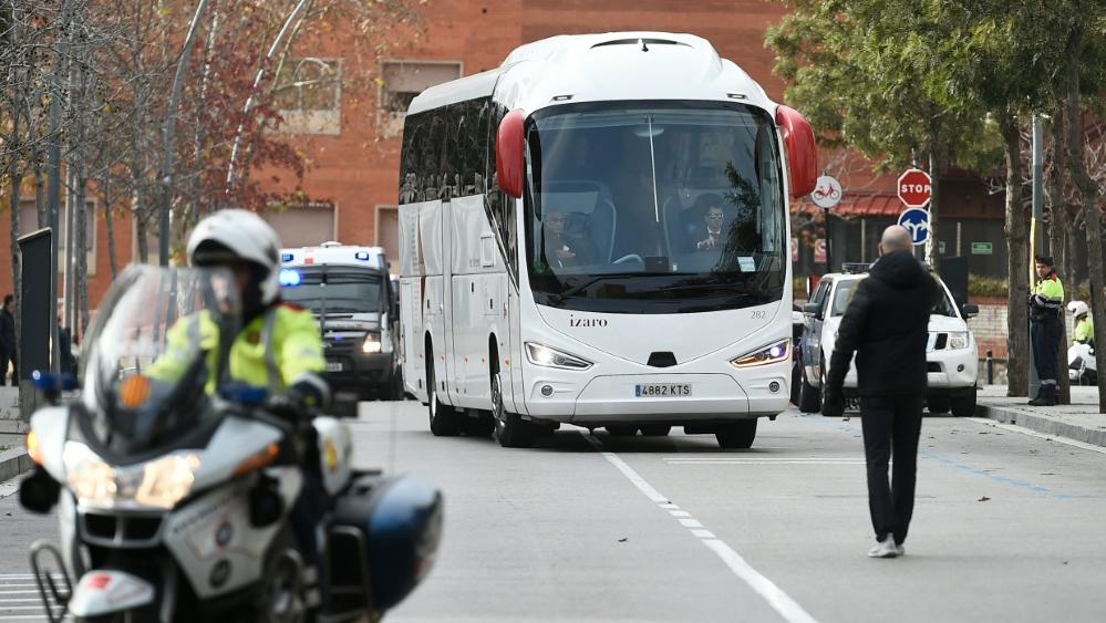 Der Mannschaftsbus von Real Madrid wurde attackiert