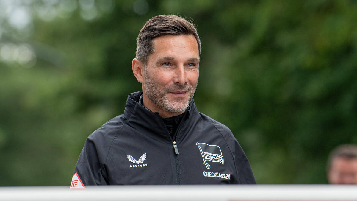 Stefan Leitl trifft mit Hertha BSC auf den FC Schalke 04