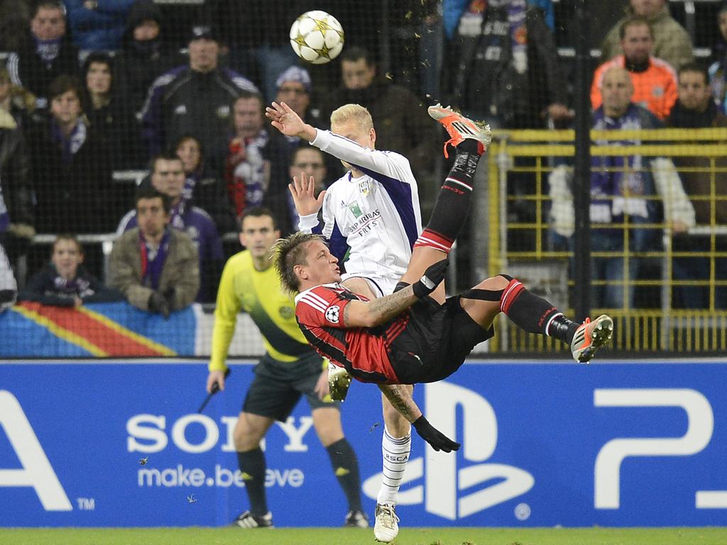 Philippe Mexès erzielt 2012 gegen den RSC Anderlecht ein denkwürdiges Tor