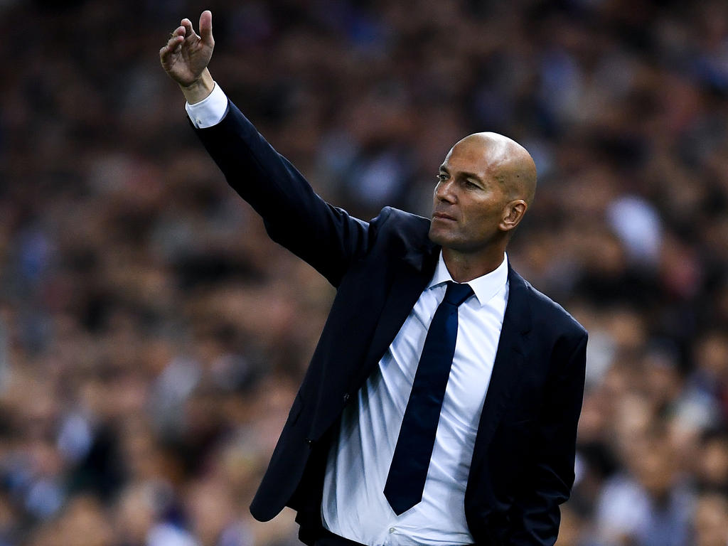 Zinedine Zidane no tiene claro el once que saldrá mañana en Lisboa. (Foto: Getty)