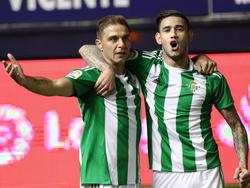 Joaquín celebra su gol con Toni Sanabria. (Foto: Getty)