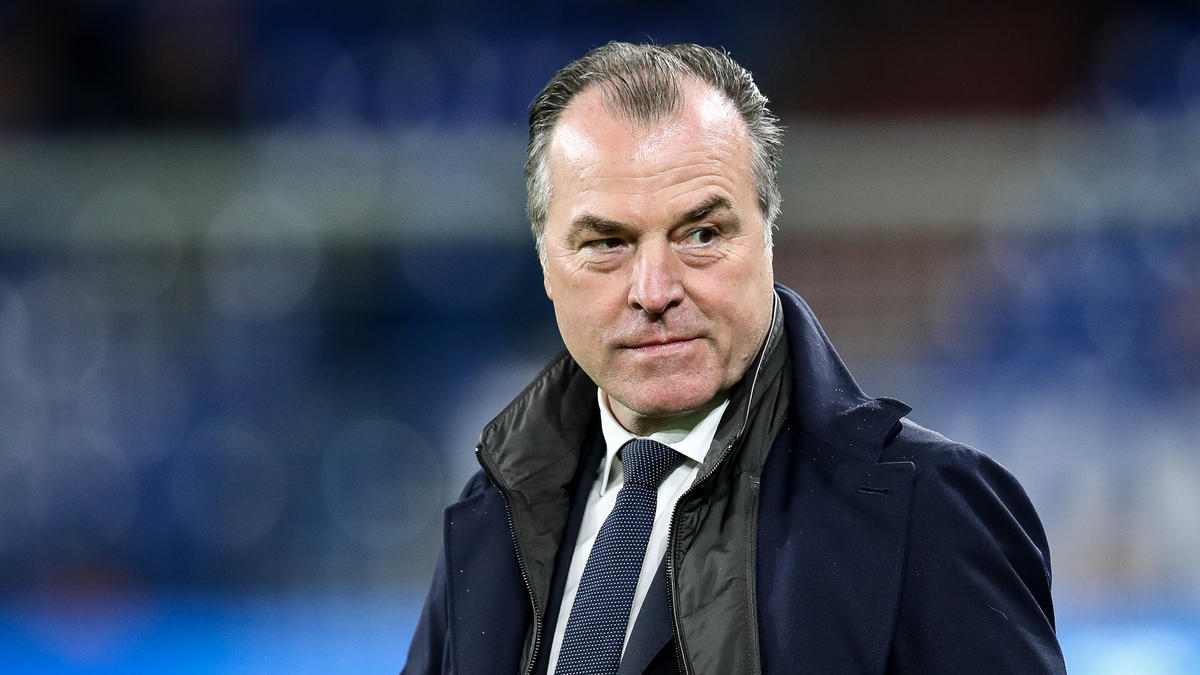 Clemens Tönnies pausiert beim FC Schalke 04 derzeit als Aufsichtsratsvorsitzender Clemens Tönnies pausiert beim FC Schalke 04 derzeit als Aufsichtsratsvorsitzender