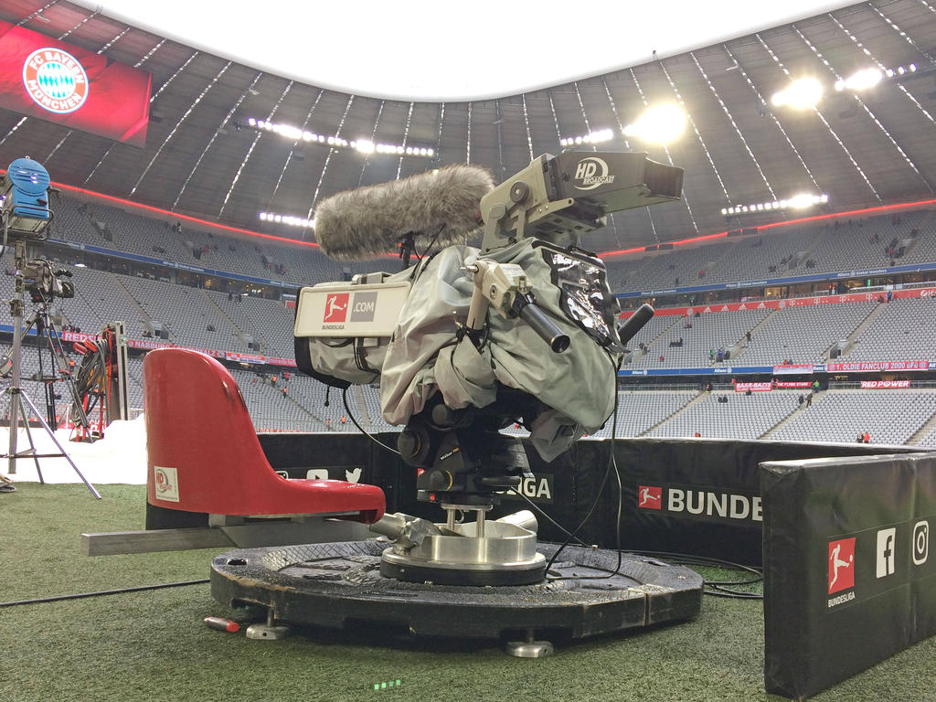 Imagen del Allianz Arena de Múnich totalmente vacío.