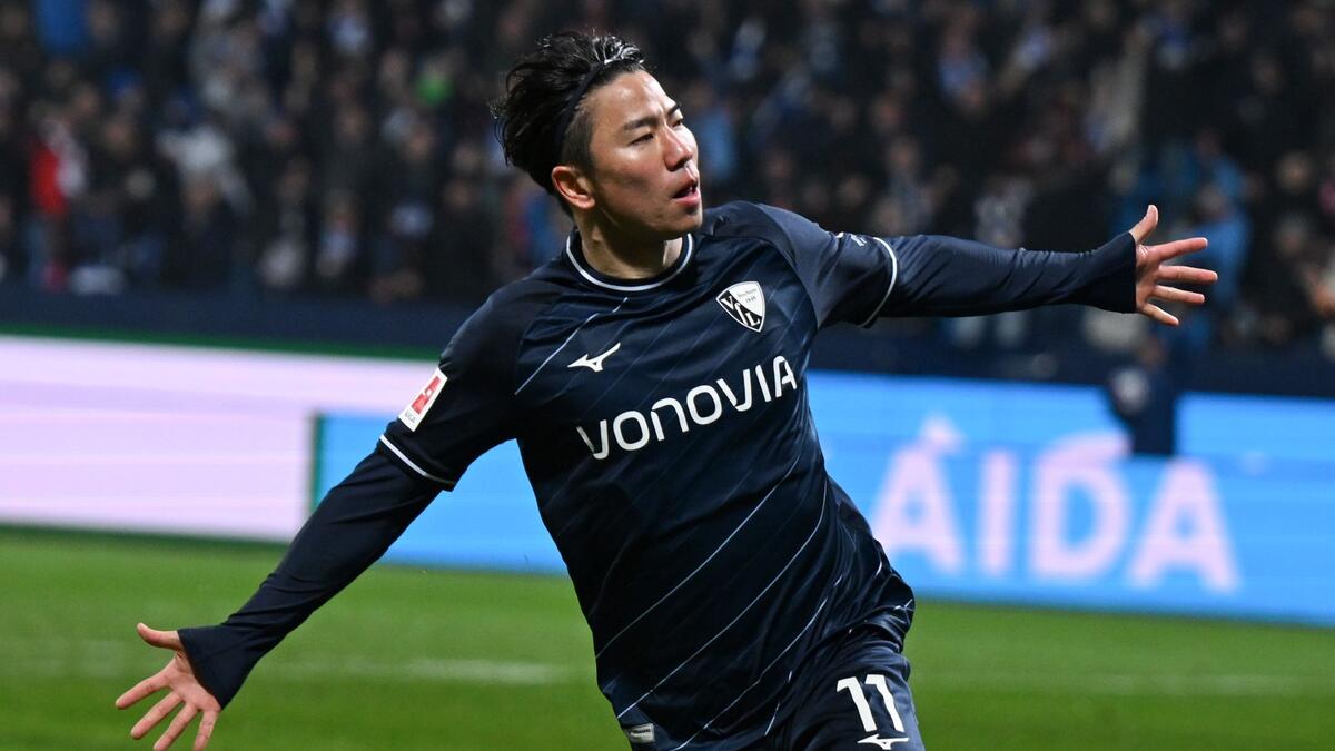 Takuma Asano chuyển đến Mallorca