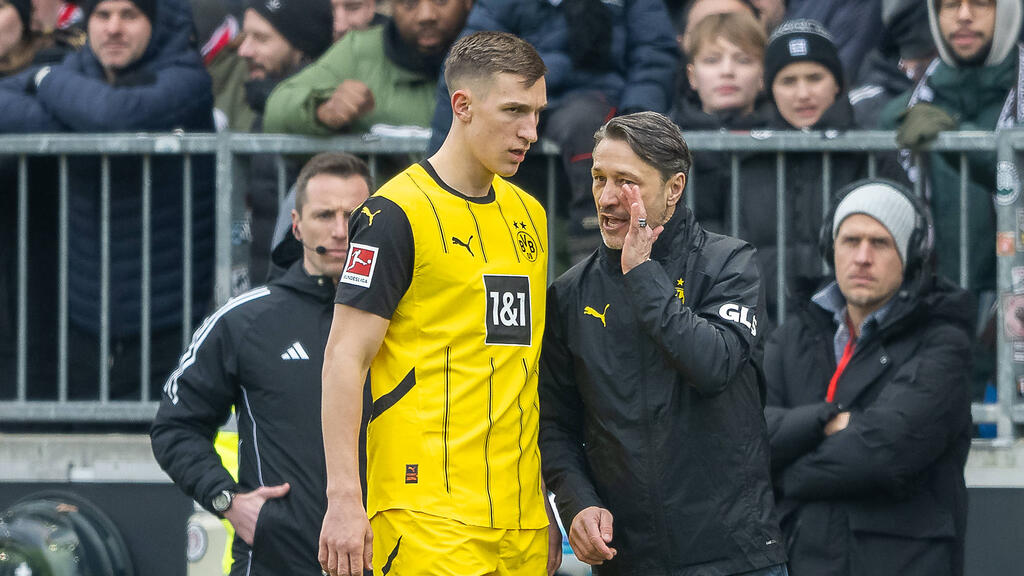 Niko Kovac (r.) flüstert den BVB-Stars Selbstbewusstsein ein Niko Kovac (r.) flüstert den BVB-Stars Selbstbewusstsein ein