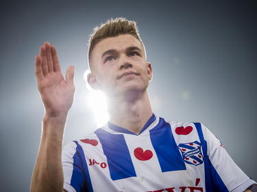 Daley Sinkgraven baalt van het verlies na afloop van sc Heerenveen-Heracles Almelo (0-1) in de Eredivisie. (29-11-14)