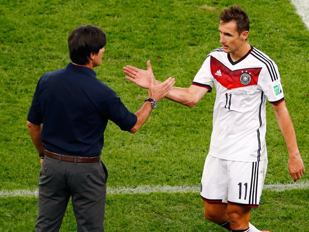 Schließt ein DFB-Comeback nicht aus: Miroslav Klose (r.)