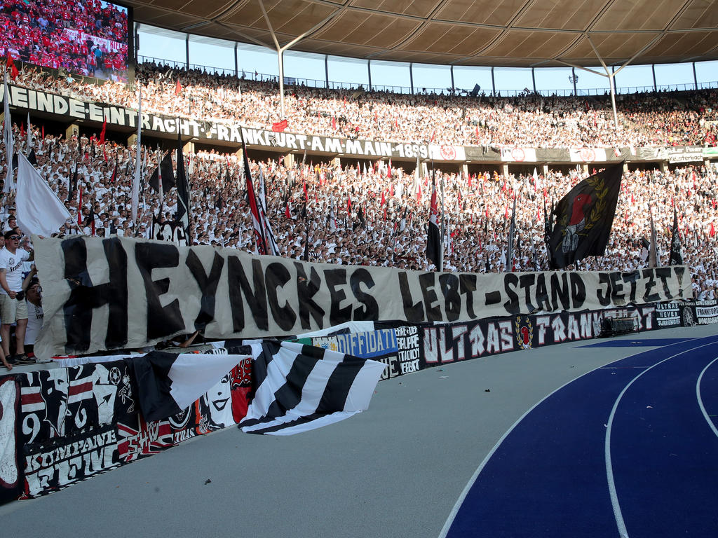 Geschmackloses Banner der Eintracht-Fans