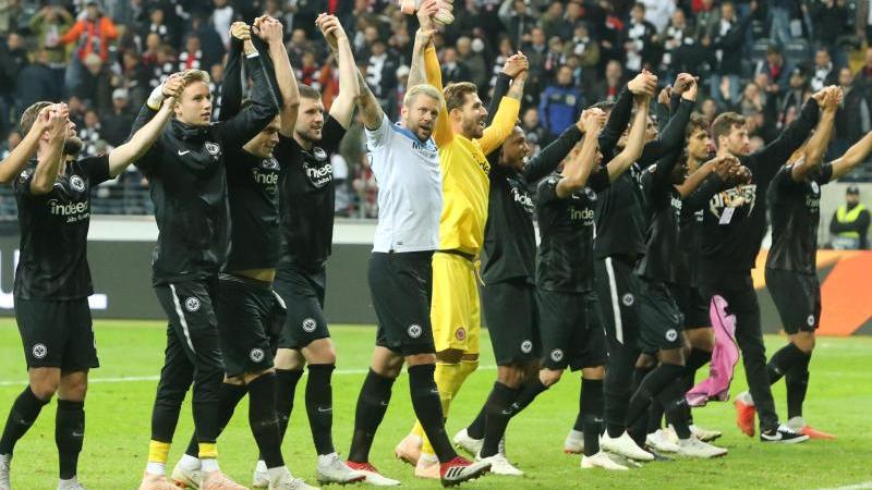 Eintracht Frankfurt feierte einen erfolgreichen Abend Eintracht Frankfurt feierte einen erfolgreichen Abend