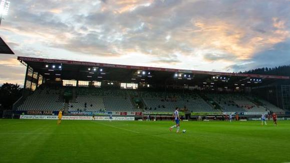 Der SC Freiburg plant für das erste Heimspiel der Saison mit 3200 Zuschauern Der SC Freiburg plant für das erste Heimspiel der Saison mit 3200 Zuschauern