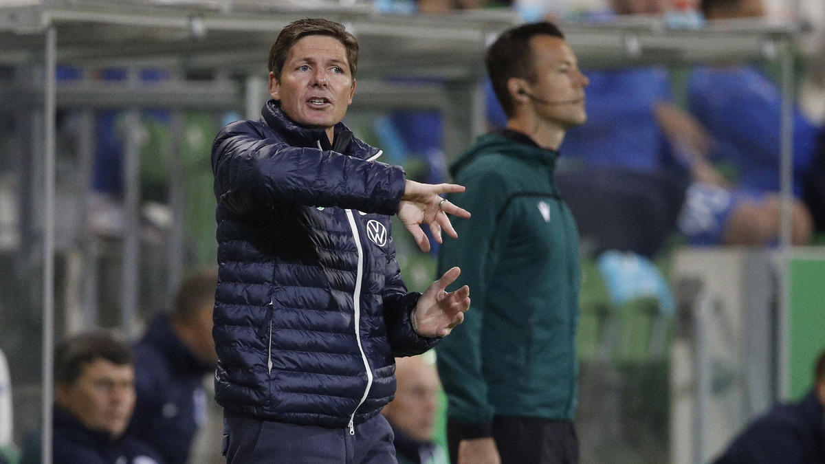 Oliver Glasner wünscht sich weitere Verstärkungen für den VfL Wolfsburg Oliver Glasner wünscht sich weitere Verstärkungen für den VfL Wolfsburg