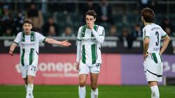 Über angebliche Geschehnisse auf Mallorca möchte Borussia Mönchengladbach mit Florian Neuhaus (M) sprechen.