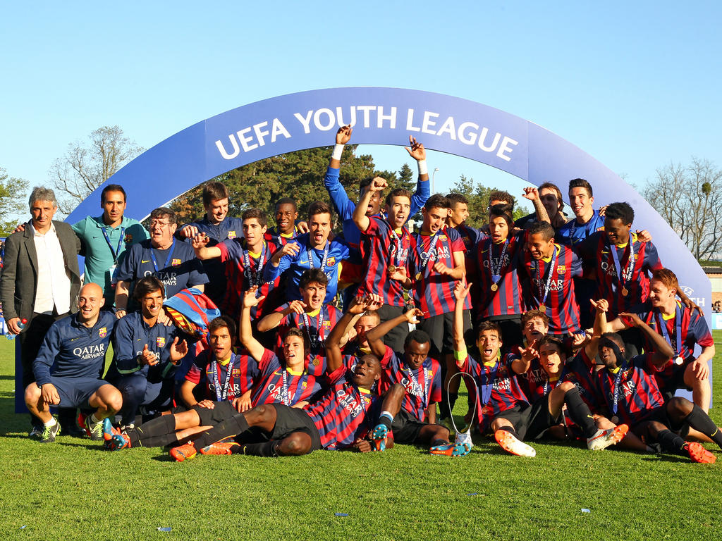 Die A-Junioren des FC Barcelona bejubelnden Gewinn der Youth League
