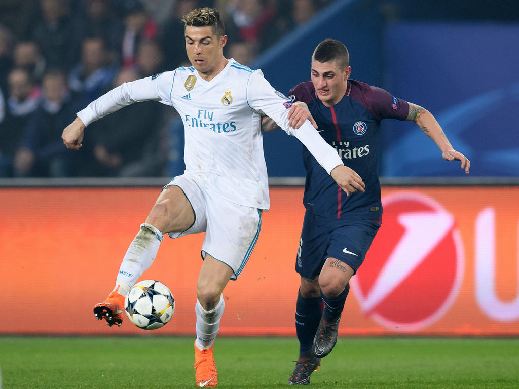 Cristiano Ronaldo (l.) wird mit einem Wechsel zu Paris Saint-Germain in Verbindung gebracht