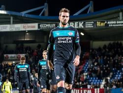 Davy Pröpper verlaat zichtbaar chagrijnig het veld. PSV loopt tegen Willem II opnieuw averij op in de titelrace. (19-11-2016)