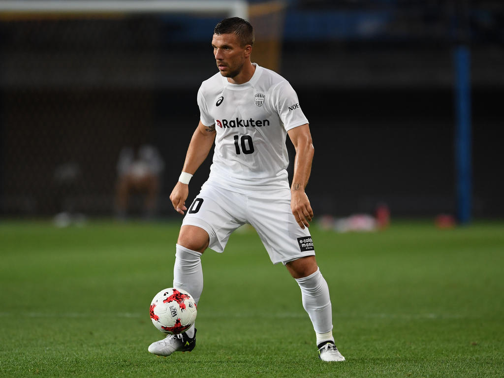 Lukas Podolski feiert einen Einstand nach Maß