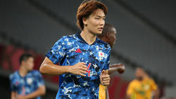 Lo Itakura trägt bald das Trikot des FC Schalke 04