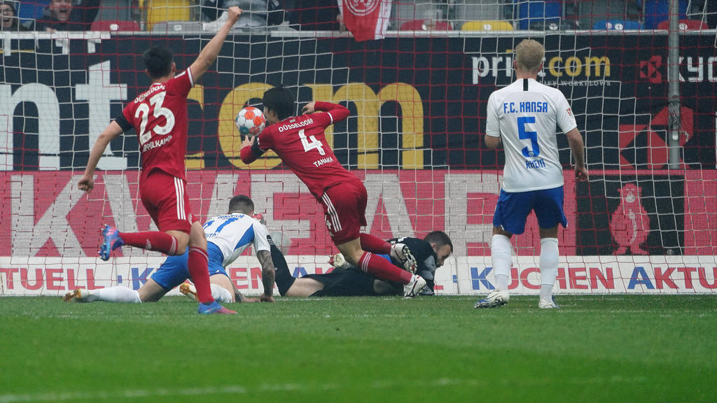 Düsseldorf gewinnt souverän gegen Rostock