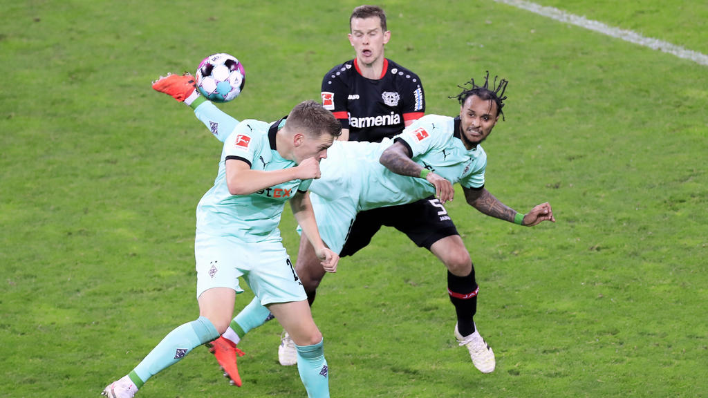 Bayer Leverkusen vs. Gladbach: Valentino Lazaros "Scorpion ...