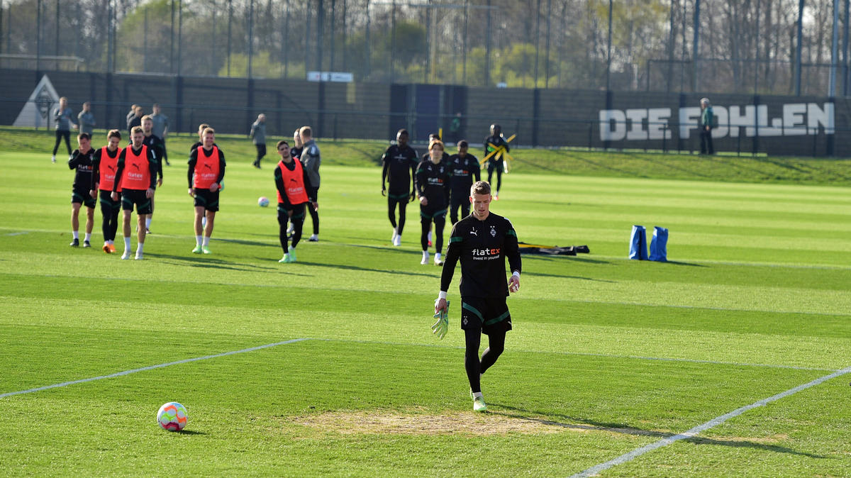 Gladbach-Keeper Jonas Omlin (v.) in Trainings-Zoff verwickelt