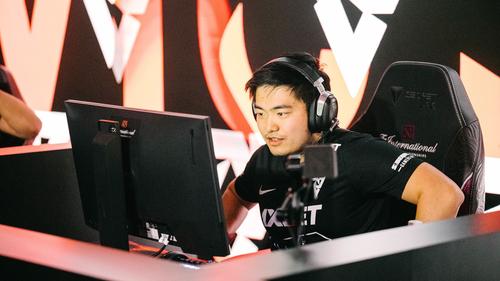 Tundra Esports gewinnt seine Gruppe deutlich und erreicht die Playoffs