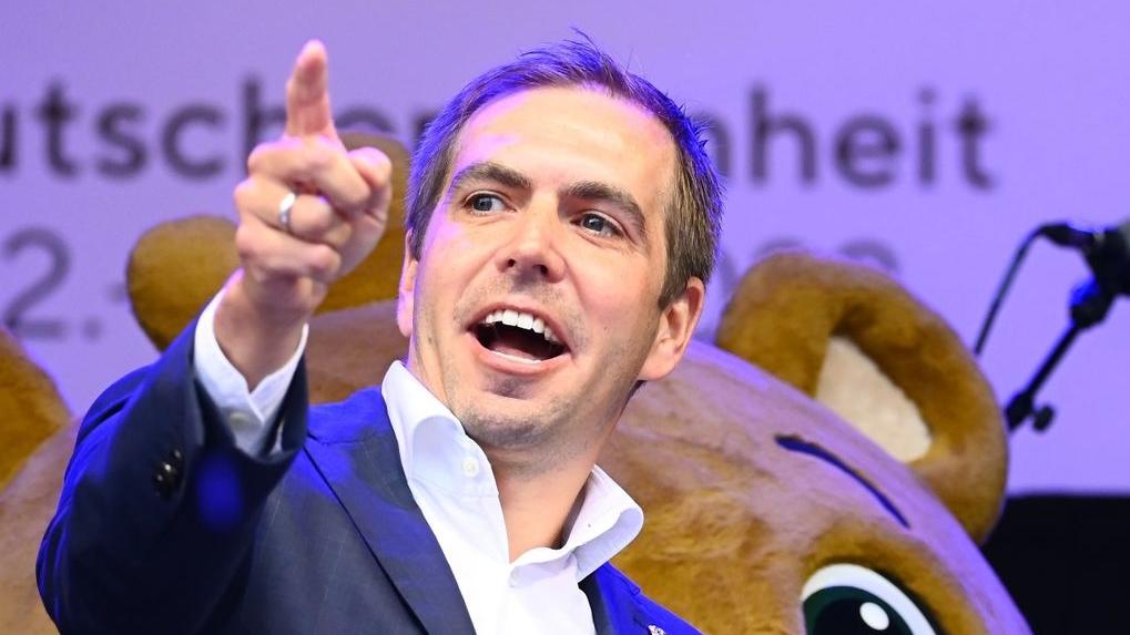 EM-Turnierchef Philipp Lahm nimmt die DFB-Elf in Sachen Euphorie in die Pflicht EM-Turnierchef Philipp Lahm nimmt die DFB-Elf in Sachen Euphorie in die Pflicht