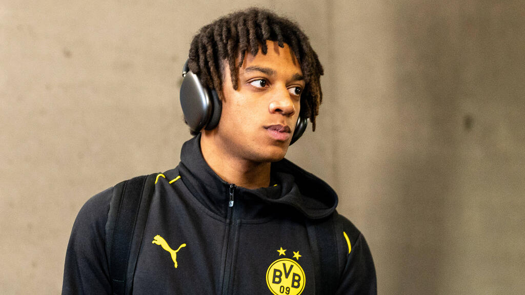 Filippo Mané hat einen neuen Vertrag beim BVB unterschrieben Filippo Mané hat einen neuen Vertrag beim BVB unterschrieben