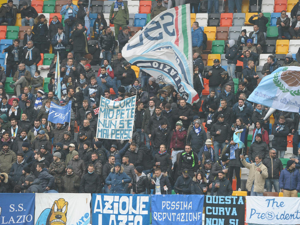 UEFA leitet Disziplinarverfahren gegen Lazio Rom ein UEFA leitet Disziplinarverfahren gegen Lazio Rom ein