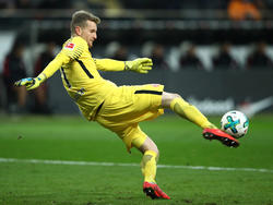 Wechselt Frankfurts Lukas Hrádecký zu Borussia Dortmund?