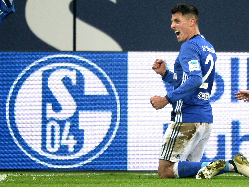 Alessandro Schöpf brilló en el Schalke con un doblete. (Foto: Getty)