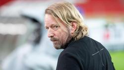 War mit der Schiedsrichter-Leistung in Frankfurt nicht zufrieden: VfB-Sportdirektor Sven Mislintat. Foto: Sebastian Gollnow/dpa