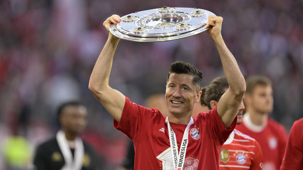 Robert Lewandowski vom FC Bayern steht im Fokus des FC Barcelona Robert Lewandowski vom FC Bayern steht im Fokus des FC Barcelona